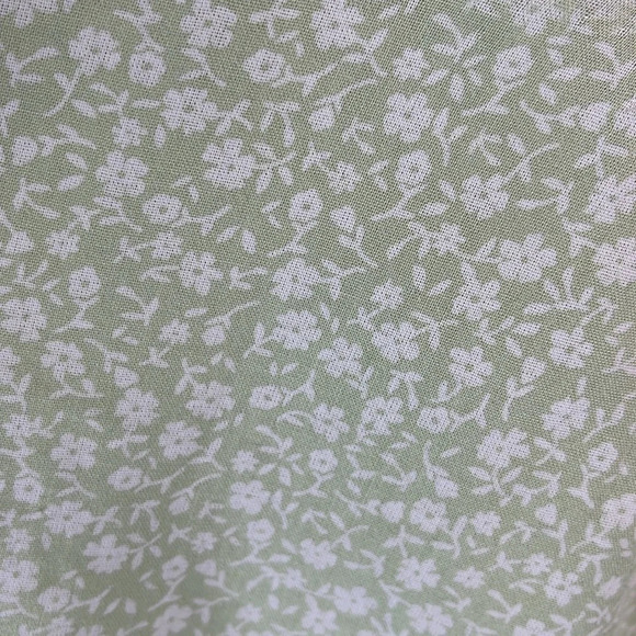 OLD NAVY NWT Lemon Lime Ditsy Floral Tank Top Ladder Lace Pleated Adj Strap L - Picture 4 of 13